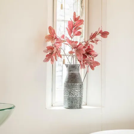 Blissful Two-bed Apartment, Bristol, Sleeps Up To 6 * 布里斯托