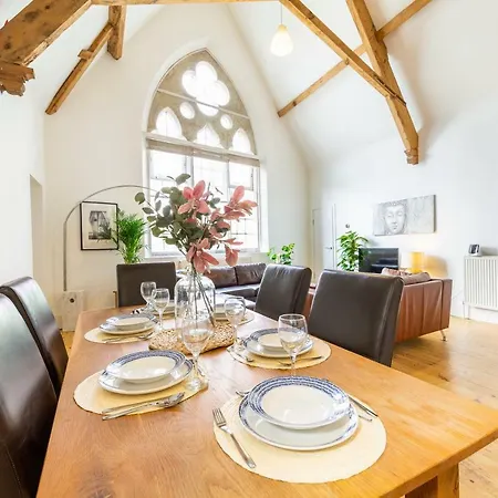 Blissful Two-bed Apartment, Bristol, Sleeps Up To 6 公寓 布里斯托